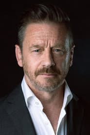 Simon Bond